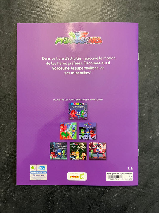 Livre d'autocollants - pyjamasques