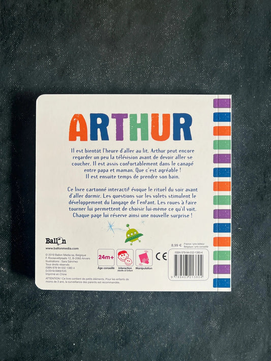 Livre cartonné - Arthur va au lit