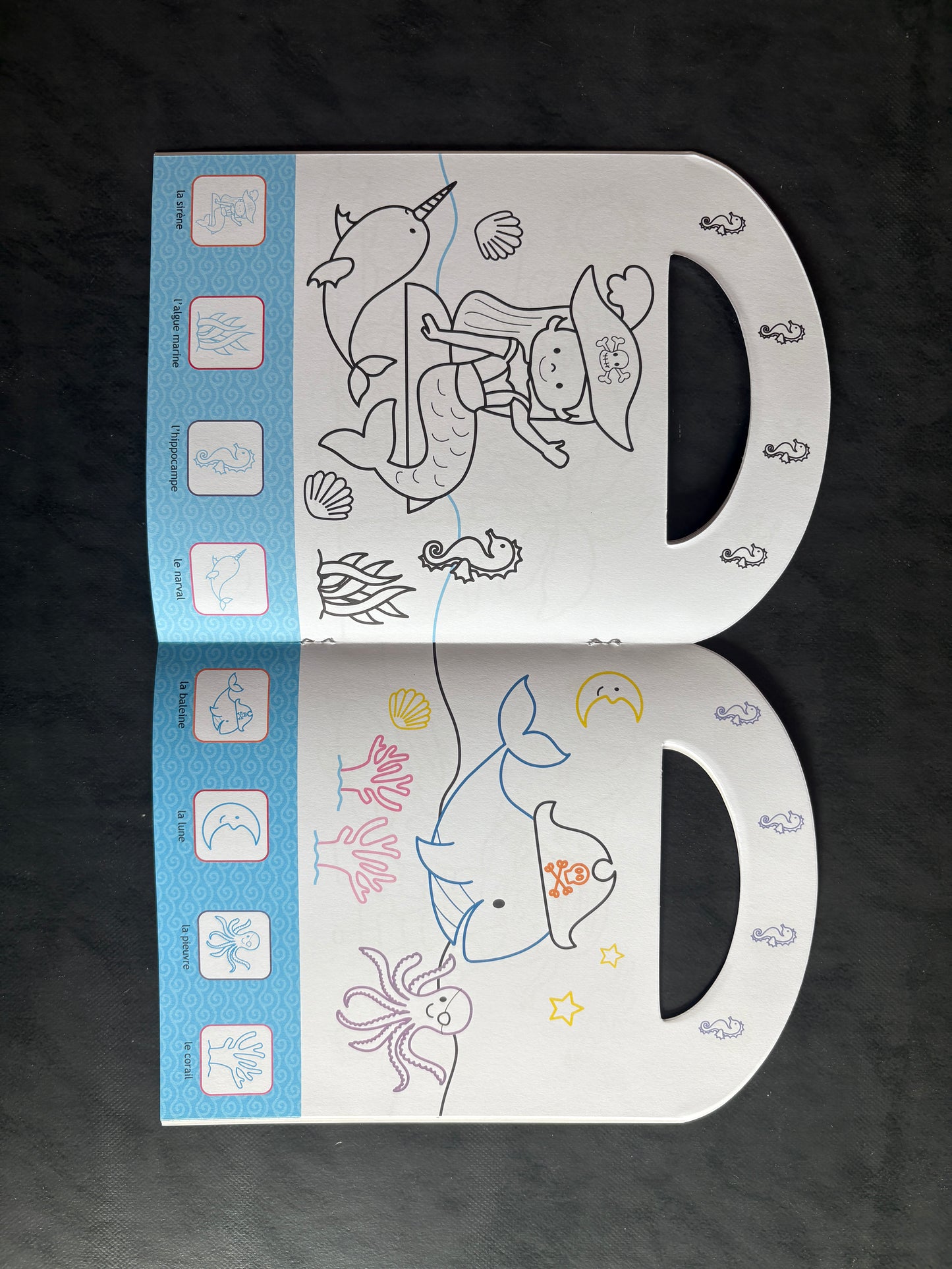 Je colle et je colorie - les pirates