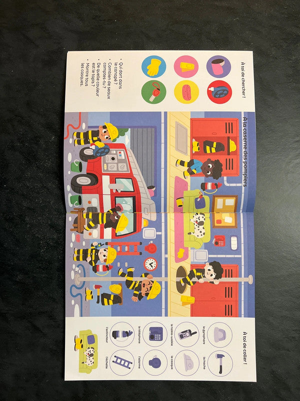 101 choses à trouver et à coller - la police et les pompiers