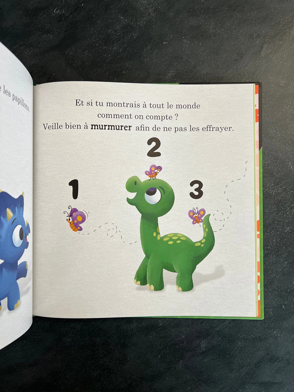 Il y a un dinosaure dans ce livre