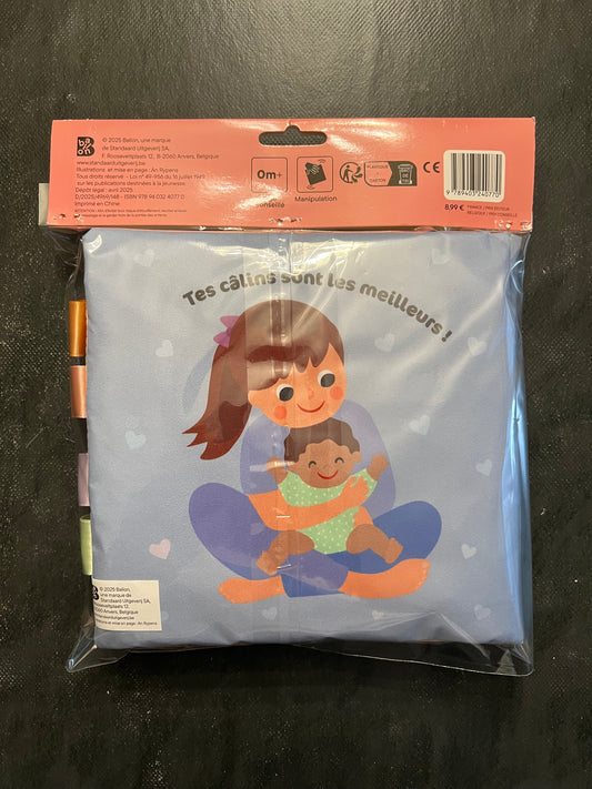 Livre tissu - plein de câlins