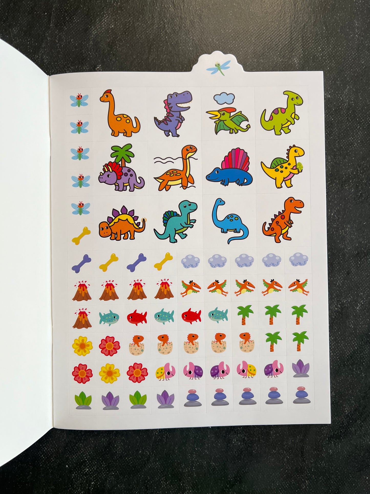 Les petiots colle et colorie - les dinosaures