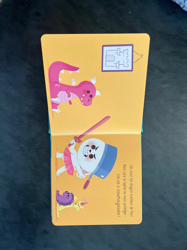 Livre tourne moi - Lara est effrayée !