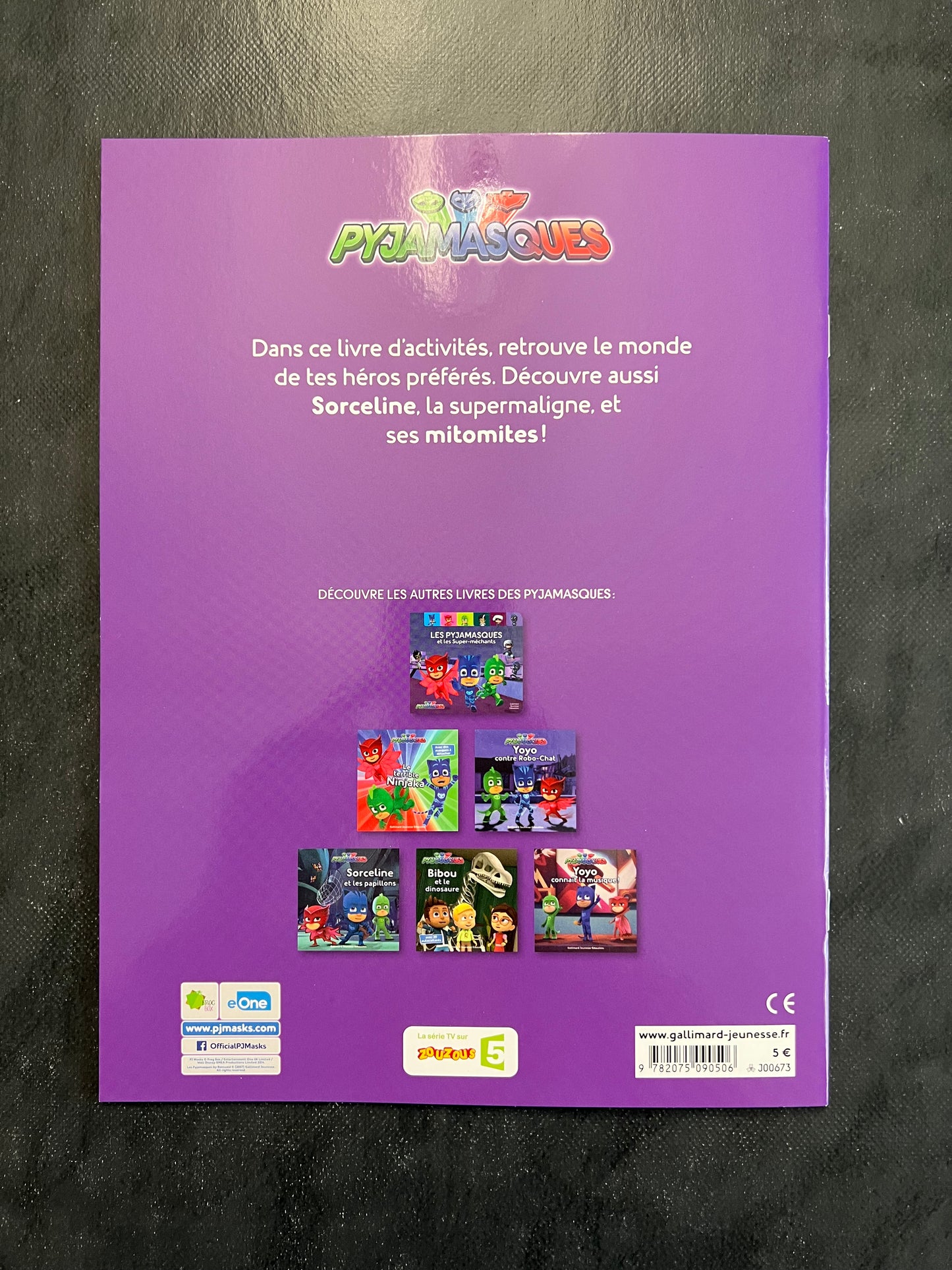 Livre d'autocollants - pyjamasques