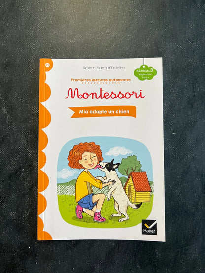 Première lectures autonomes Montessori - mia adopte un chien