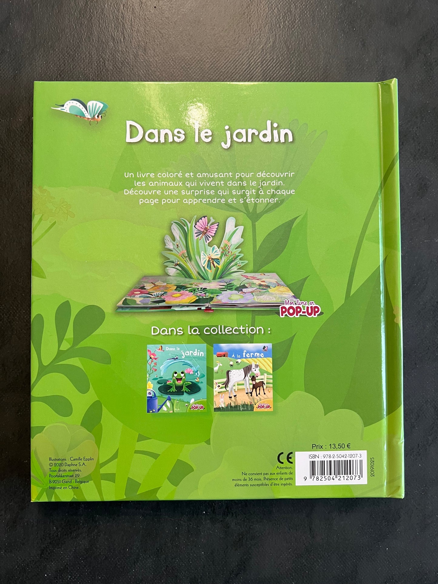 Livre en relief - dans le jardin