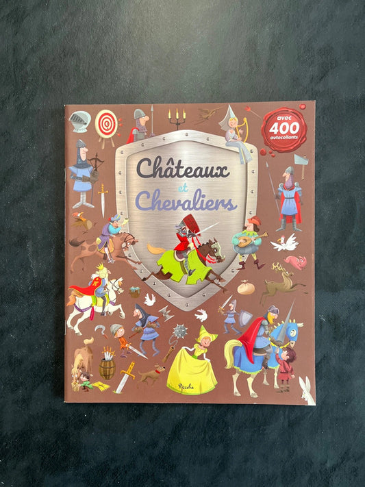 Livre autocollants - châteaux et chevaliers