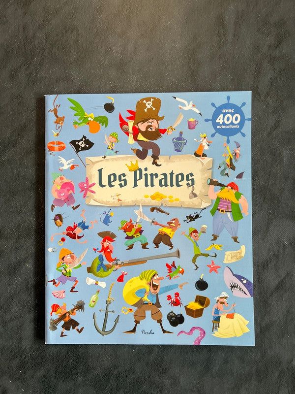 Livre autocollants - les pirates