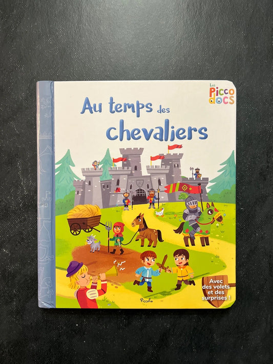 Livre à volets - au temps des chevaliers