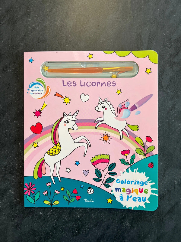 Coloriage magique - les licornes