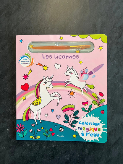 Coloriage magique - les licornes