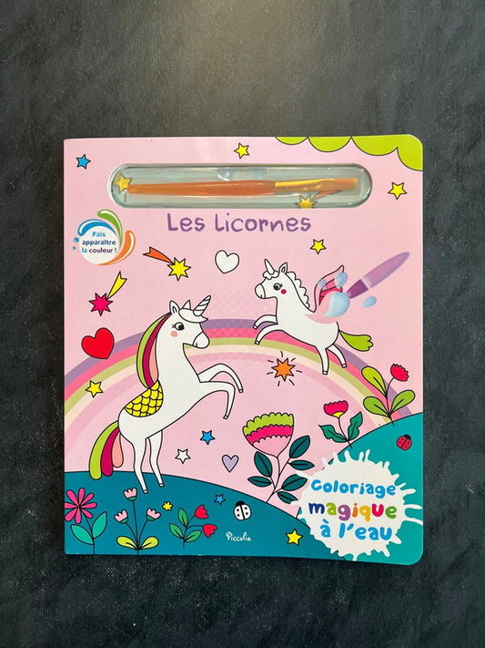 Coloriage magique - les licornes