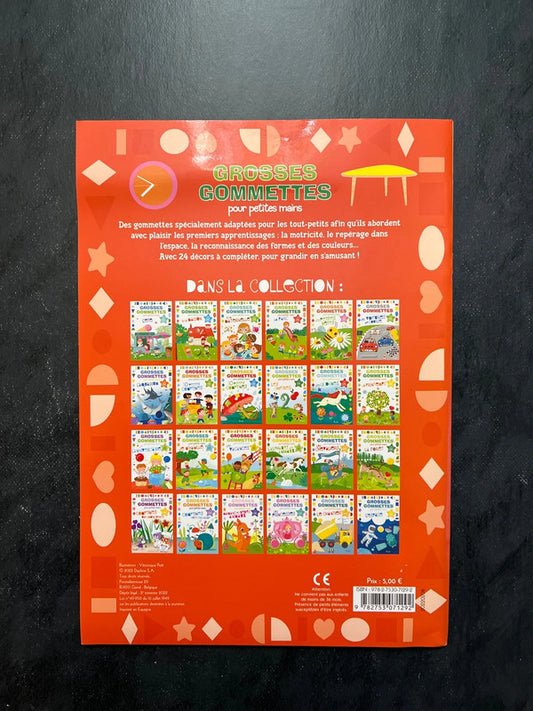 Livre de gommettes - à la maison