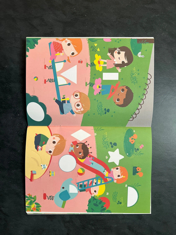 Livre de gommettes - au parc