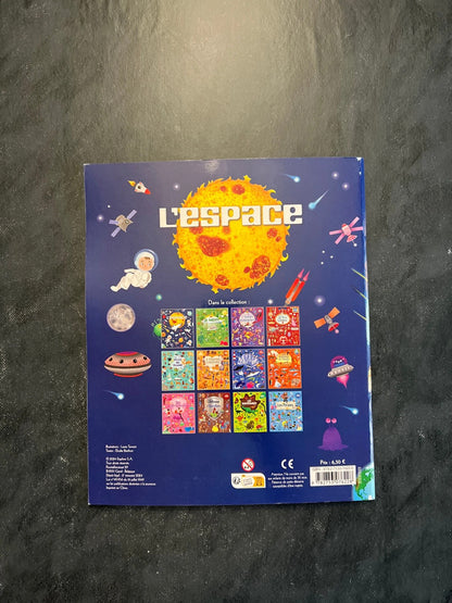 Livre d’autocollants - l’espace