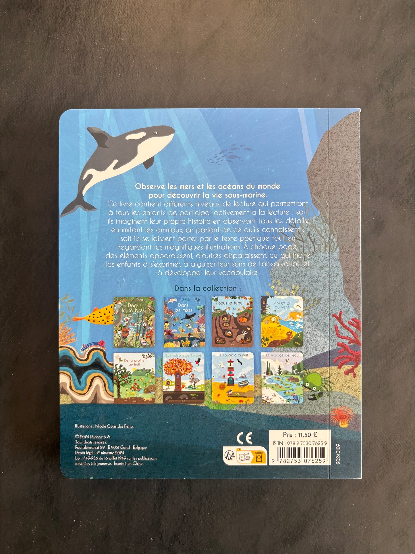 Livre cartonné - dans les mers