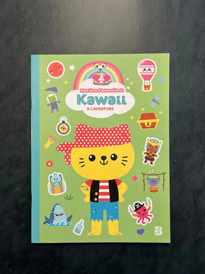 Mon livre d’autocollants kawaii - à l’aventure