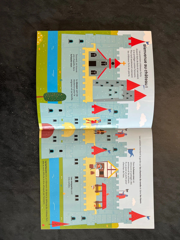 Mes docs en gommettes - châteaux forts et chevaliers