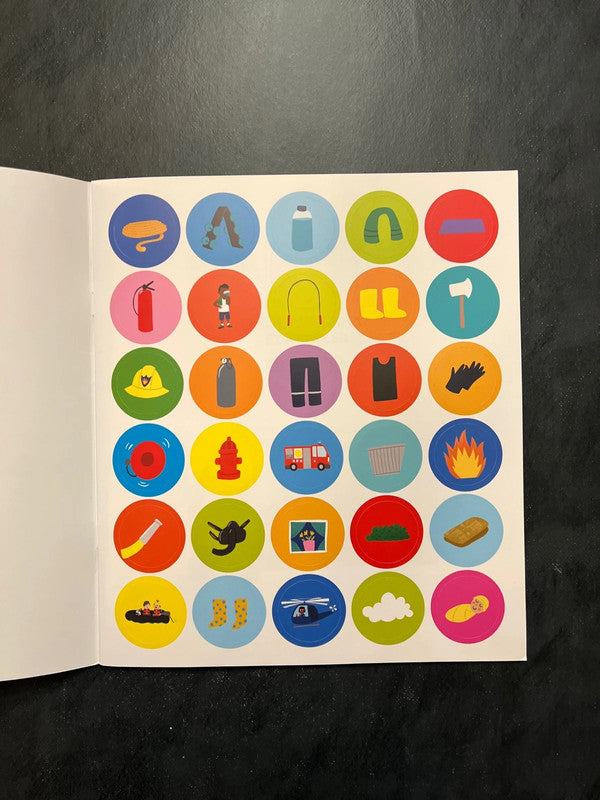 101 choses à trouver et à coller - les pompiers