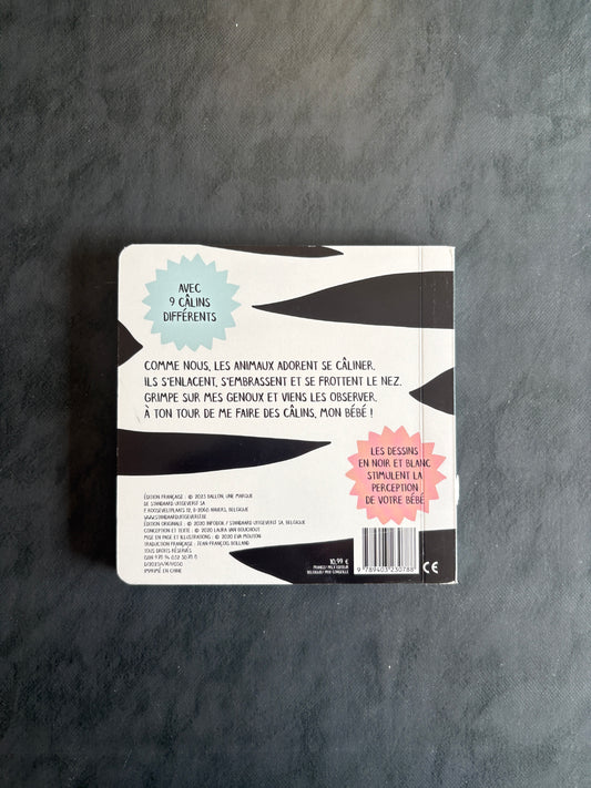 Coucou bébé, regarde !