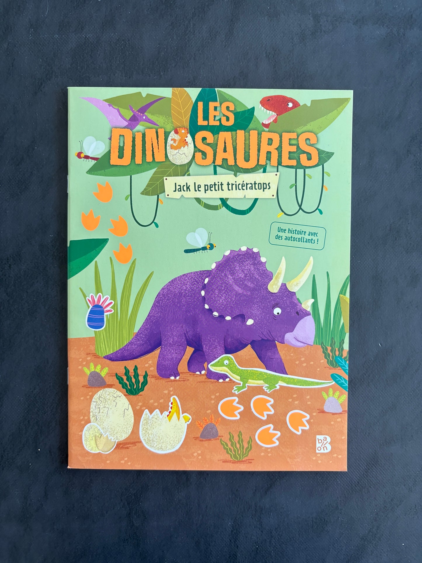 Livre de jeux - Jack le petit tricératops