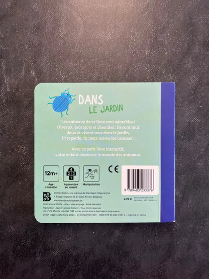 Livre cartonné - dans le jardin
