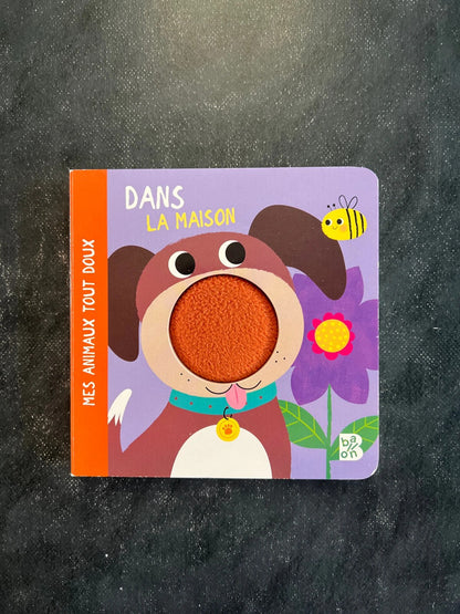 Livre cartonné - dans la maison