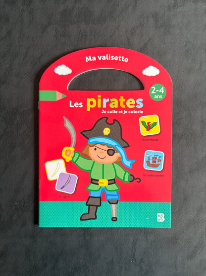 Je colle et je colorie - les pirates