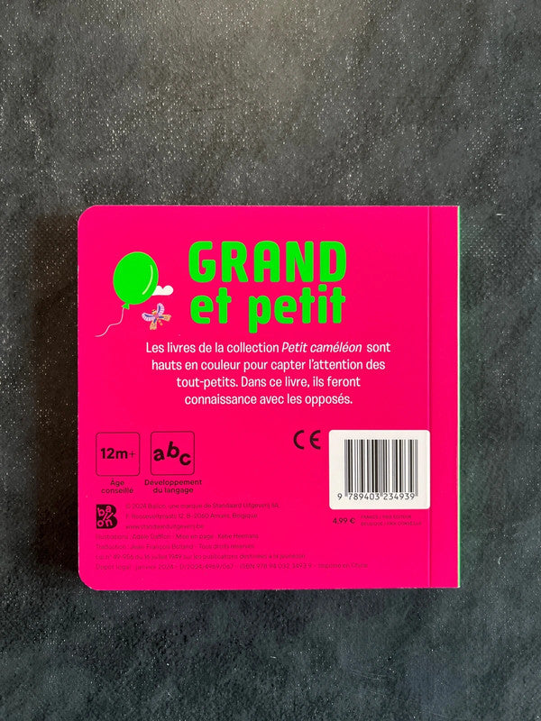 Livre cartonné - grand et petit