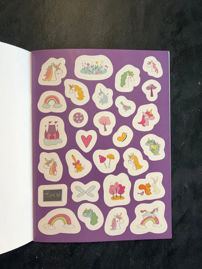 Livre d’autocollants - la licorne timide