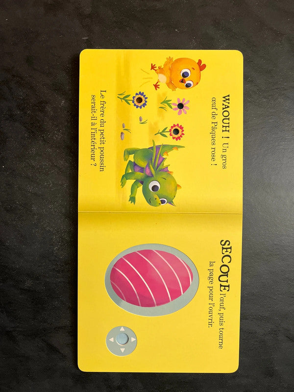 Livre cartonné interactif - il y a un poussin dans ce livre