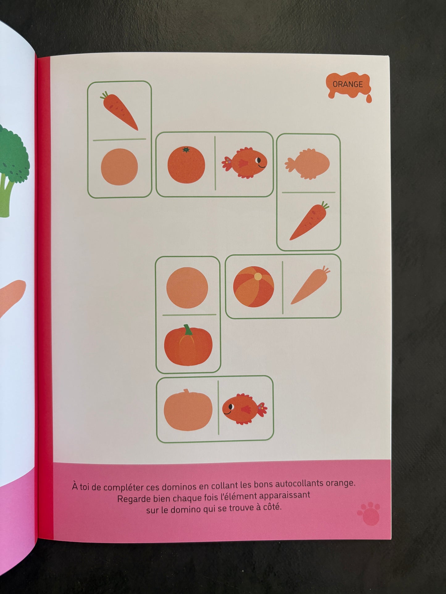 Livre d'autocollants - les couleurs