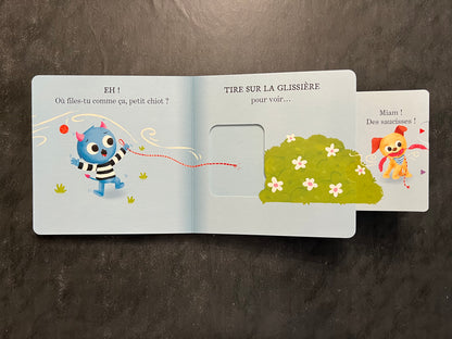 Il y a un chiot dans ce livre