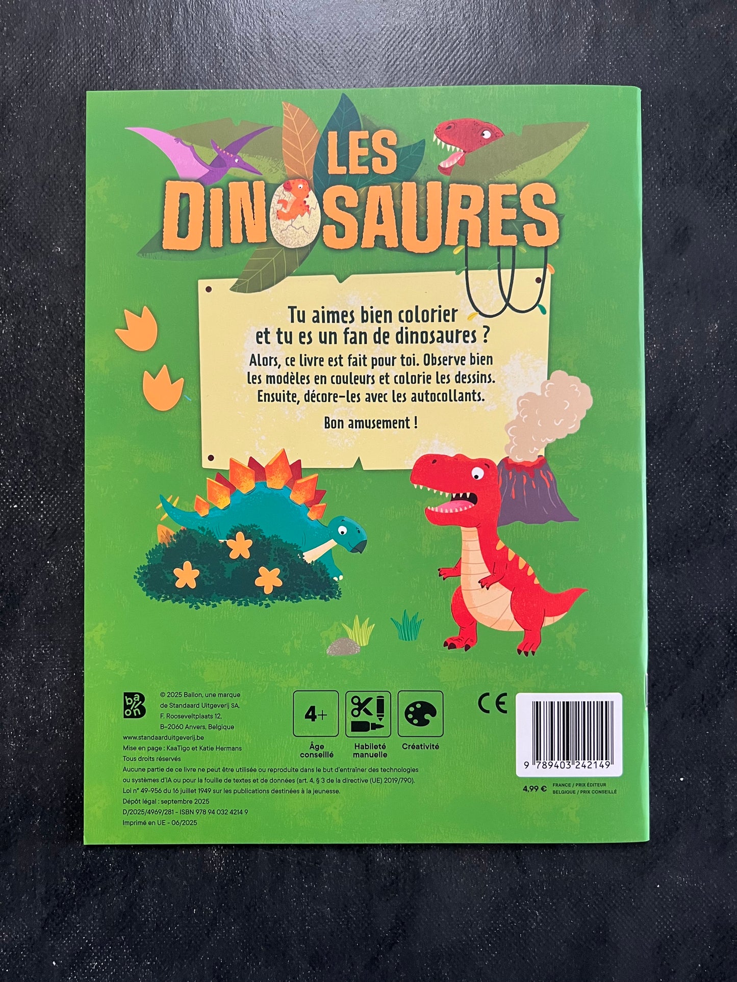 Je colorie et je colle - les dinosaures