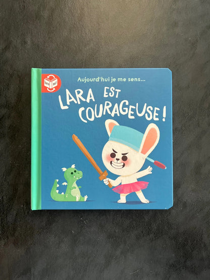 Livre tourne moi - Lara est effrayée !