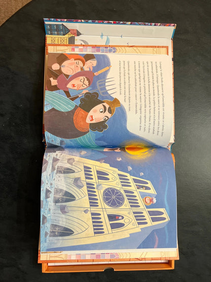 Lire et jouer - le bossu de notre-dame de Paris