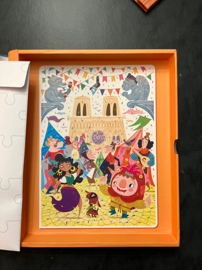 Lire et jouer - le bossu de notre-dame de Paris