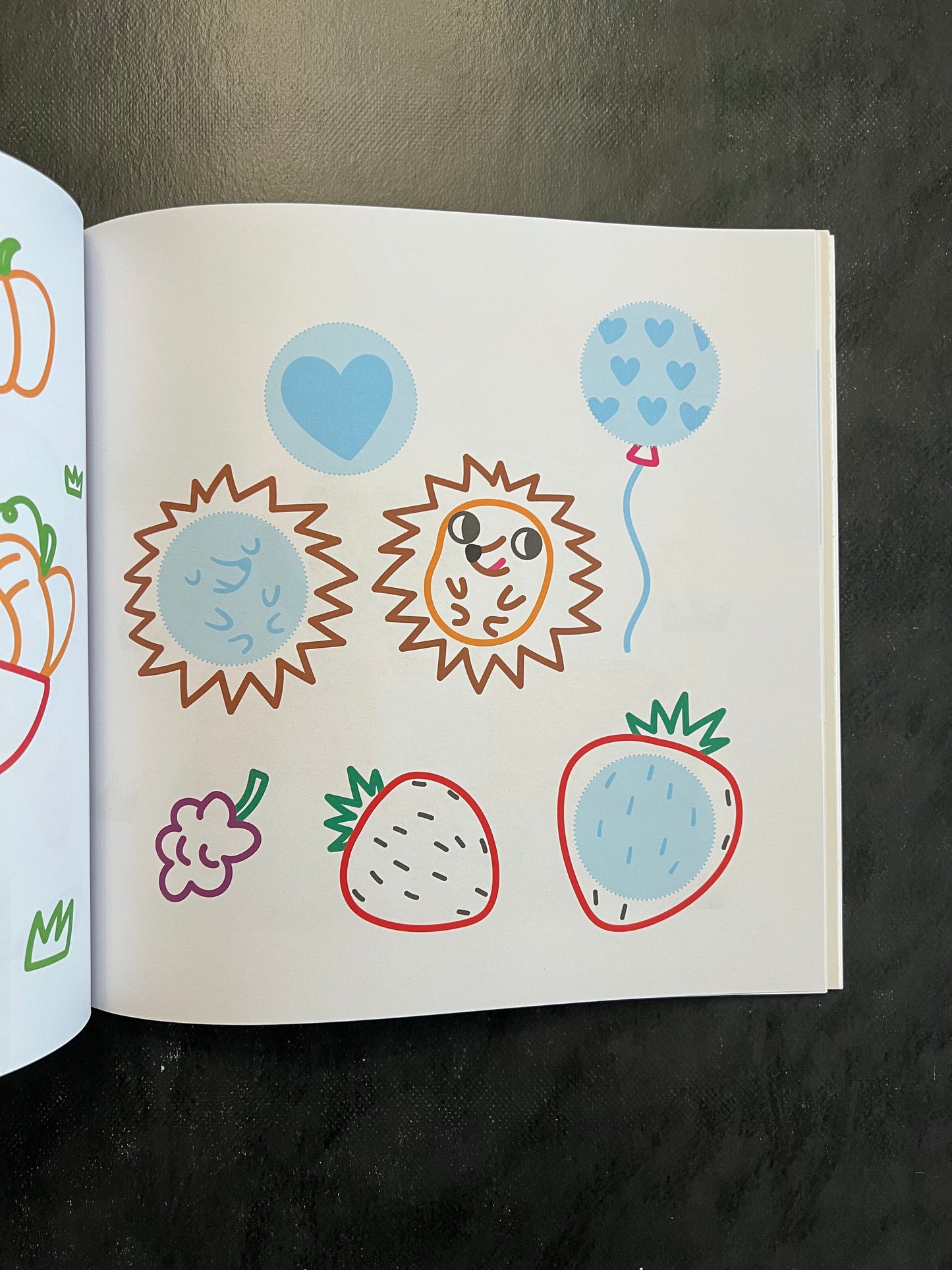 Je colle mes gommettes géantes et je colorie - 3 ans et plus