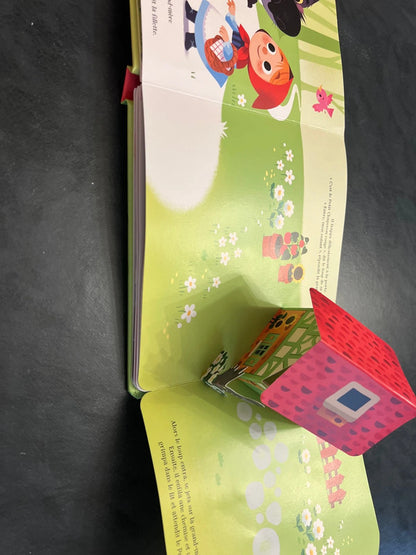 Livre en relief - le petit chaperon rouge