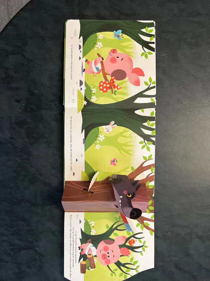 Livre en relief - les trois petits cochons